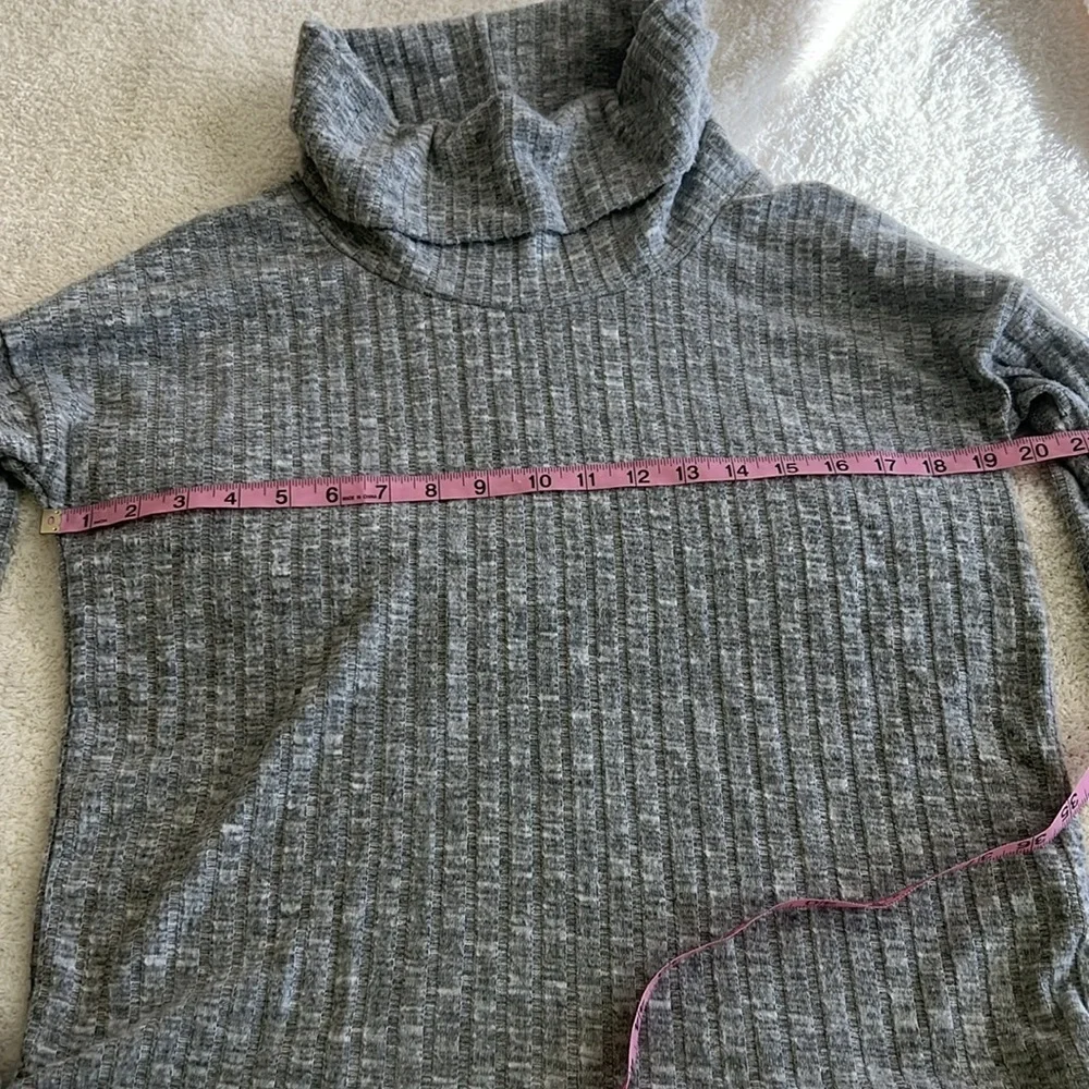 BP Gray Ribbed Turtleneck Sweater - Picture 2 of 7